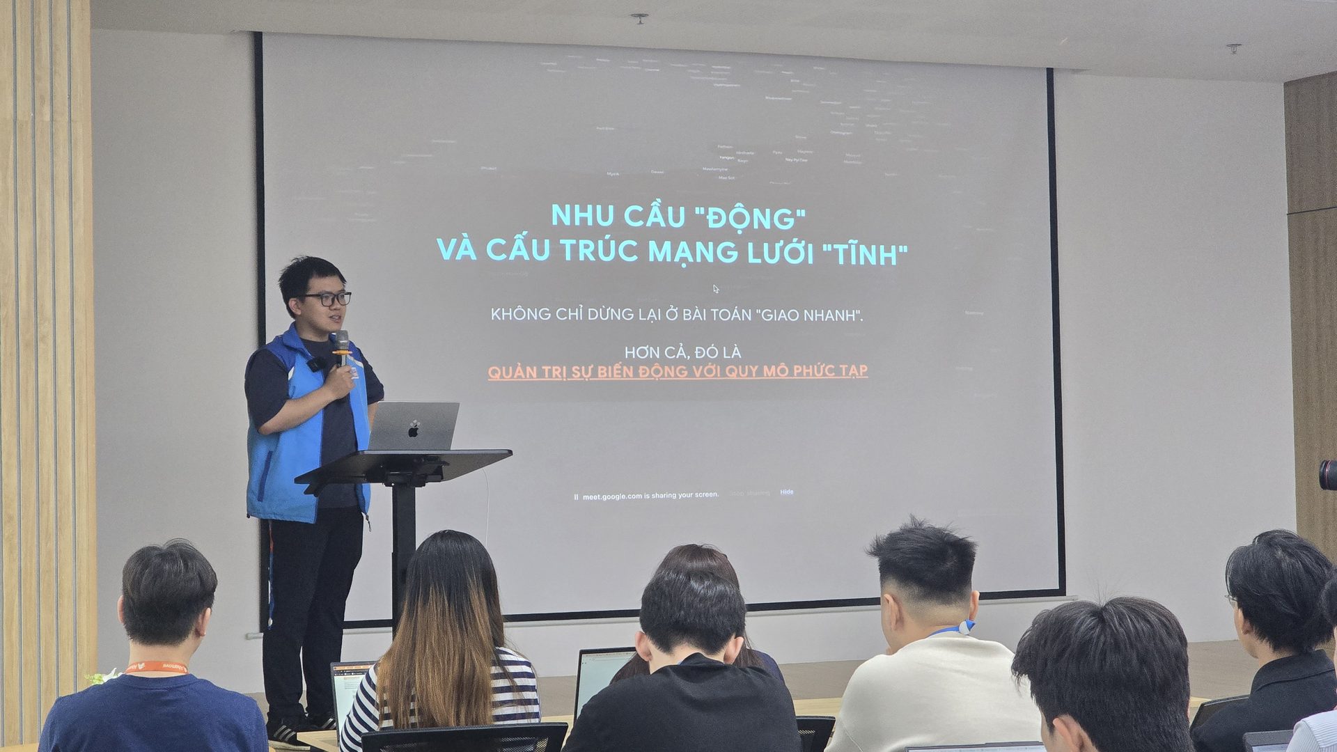 Leaders Talk — khoảnh khắc 3